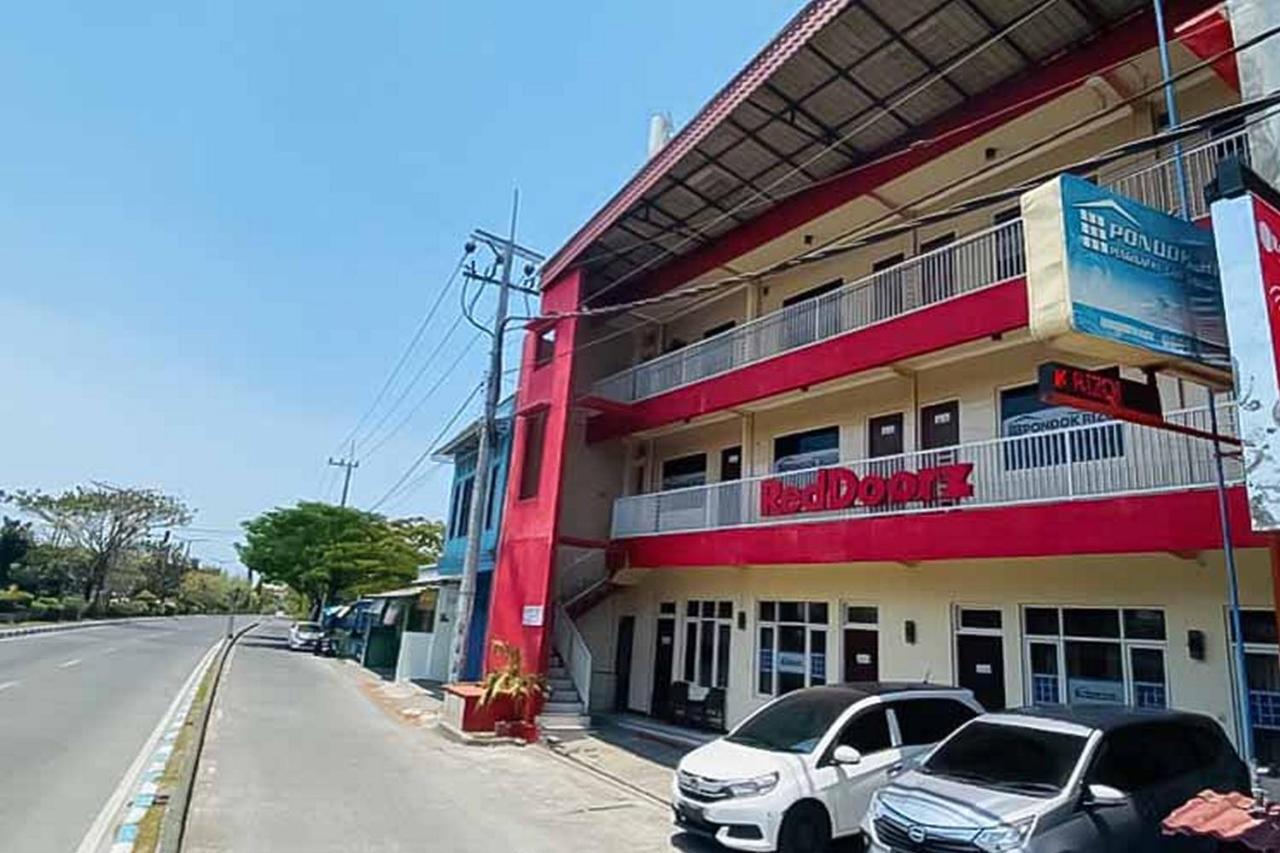 Penginapan Pondok Rizqi Syariah Brebek Kültér fotó