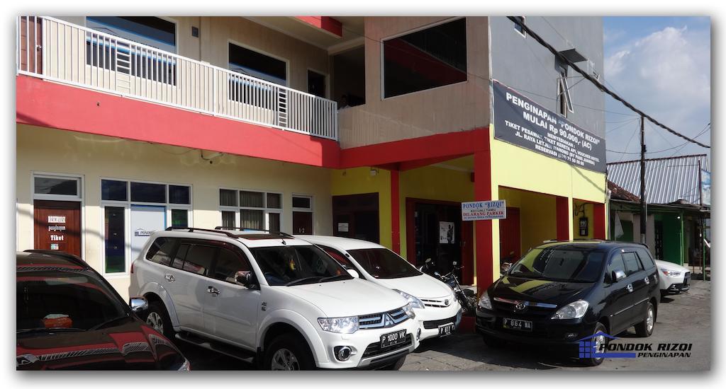 Penginapan Pondok Rizqi Syariah Brebek Kültér fotó